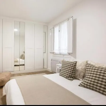 Large Terrace 3 Minutes From The Апартаменты Гечо